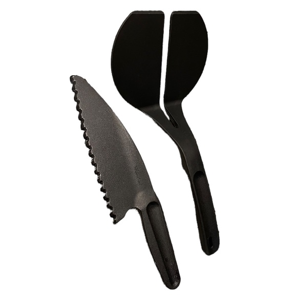 The Pampered Chef Other - The Pampered Chef slotted panini spatula + serrated nylon knife